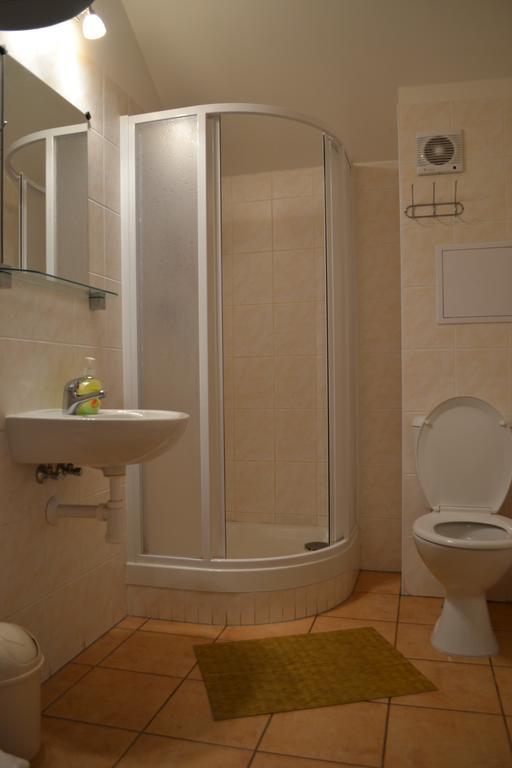 Orbit Karlov Pod Pradedem Apartment มาลา โมราฟกา ห้อง รูปภาพ